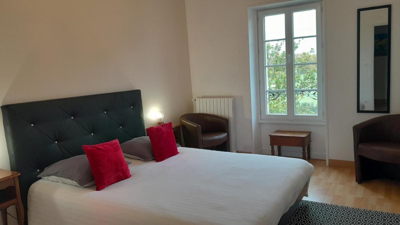 Domaine De Pelouaille - Chambre D'Hotes Saint-Jean-dʼAngély 外观 照片